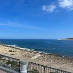 Seafront Beachroom